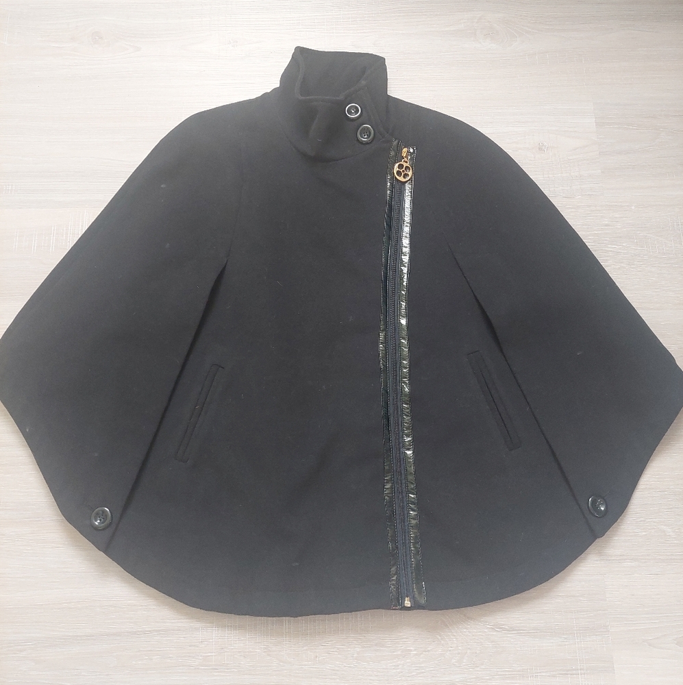 IMAN Women's Black Cape Size M/L